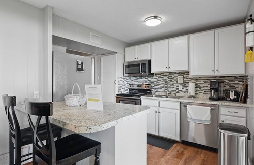 Quinlan House | EZ Access Lake House