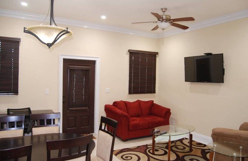 Bell Channel Bay House | EZ VILLE @ TAINO BEACH Freeport
