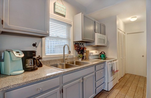 East Beach House | EZBreezy 1 bedroom home located on St. Simons popular East Beach