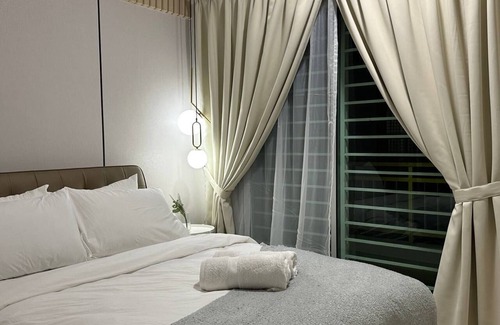 Nilai House | Ezhome Adelena Bayu Residence Homestay