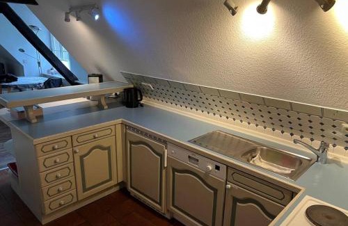 Borgsum Apartment | Föhrzeit Wohnung 3 Kuschelig unter Reet mit Garten
