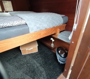 Hitdorf House | Für Alleinreisende-1 Person- Single Room- Rustikales freistehendes Mini Holzfass zum Schlafen, mit angrenzendem Badezimmer!