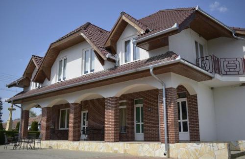 Nagypali Apartment | Főnix Apartmanház