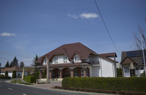 Nagypali Apartment | Főnix Apartmanház
