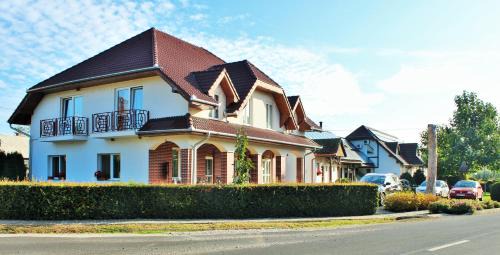 Nagypali Apartment | Főnix Apartmanház