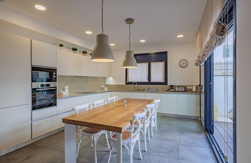 Llafranc House | F-1 LLAFRANC 8 PAX - Three Bedroom House, Sleeps 8