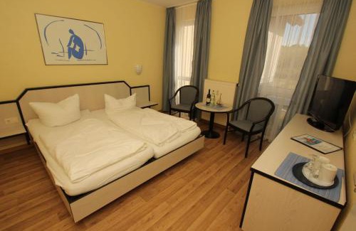 Lobbe Hotel | F-1010 Strandhaus Mönchgut Bed&Breakfast DZ 23 Terrasse, strandnah, inkl Frühstück