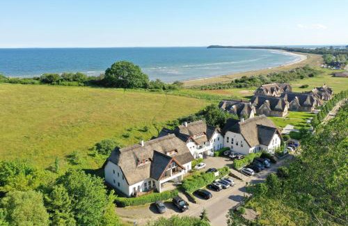 Lobbe Hotel | F-1010 Strandhaus Mönchgut Bed&Breakfast DZ 33 Balkon, strandnah, inkl Frühstück