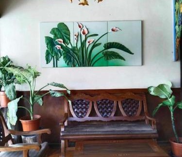 Canloan City Hotel | F and C Guesthouse by Hiverooms