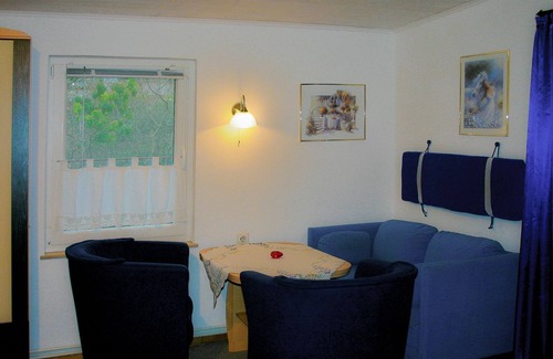 Klein Koris House | F*** bungalow for 3 people. in a charming forest and lake landscape 35 km south. Berlin