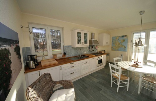 Thiessow Apartment | F: Holiday apartment Ostseerausch No. 01 with terrace - Ferienwohnung Ostseerausch