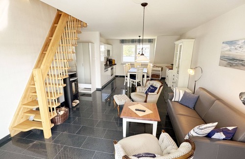 Thiessow Apartment | F: House Sanddorn Whg. 06 with fireplace & south-facing balcony - House Sanddorn Whg. 06 with fireplace