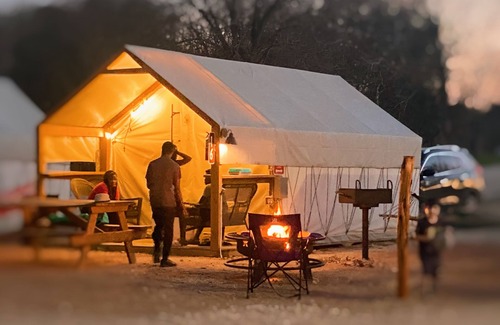 Sutherland Springs House | #F Son's Rio Cibolo - Glamping Cabin