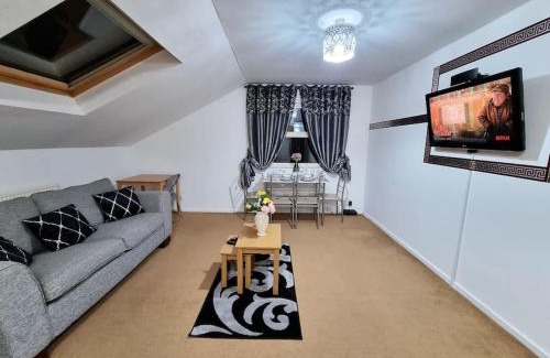 Leeds Apartment | *F1*5GH* Setup for your most relaxed & amazing stay + Free Parking + Free Fast WiFi *
