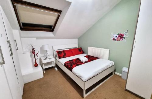 Leeds Apartment | *F1*5GH* Setup for your most relaxed & amazing stay + Free Parking + Free Fast WiFi *