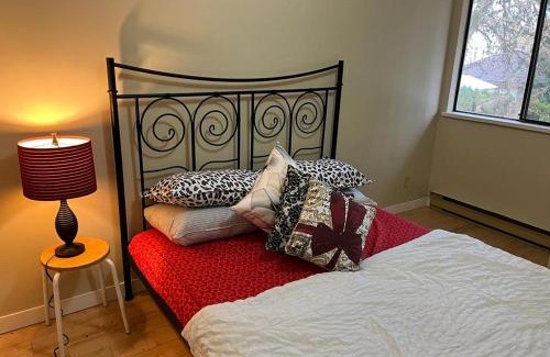Fleetwood House | F1 Beautiful Comfortable Homestay - Private Room with All Amenities