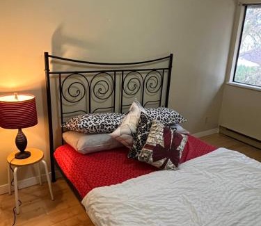 Fleetwood House | F1 Beautiful Comfortable Homestay - Private Room with All Amenities