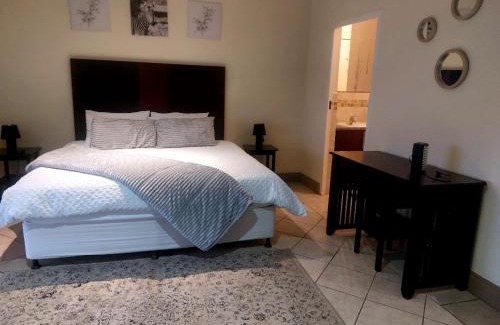 Port Edward Apartment | F19 Ocean View Villas