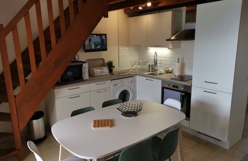 Calcatoggio Apartment | F2, air-conditioned, sea view, 100 m from the beach