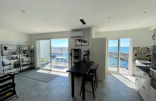 Sete Apartment | F2 Avec Terrasse et une vue Exceptionnelle sur le Port et le Môle