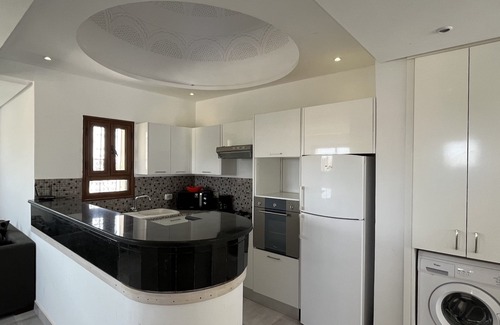 Aghir Apartment | F2 floor secure residence with djerba swimming pool