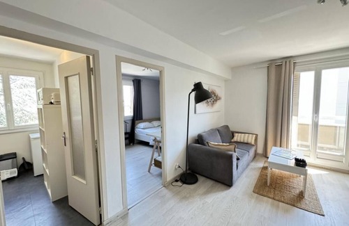 Orcines Apartment | F2 near Cézeaux, fully equipped with parking