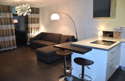 Porticcio Apartment | F2 sea view, Porticcio center/La Viva, everything on foot