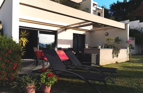 Porticcio Apartment | F2 sea view, Porticcio center/La Viva, everything on foot