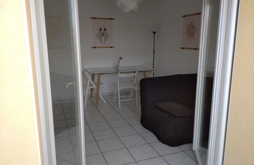 Perols Apartment | F2 with terrace 5 minutes from Carnon beaches