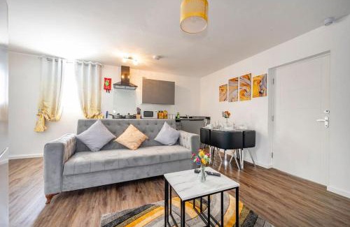 Batley Apartment | *F2BR* for your most relaxed & Cosy stay + Free Parking & WiFi