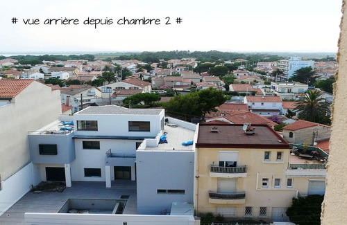 La Cote Radieuse Apartment | F3 standing on the beach, parking, super panoramic 180 ° view, Top position