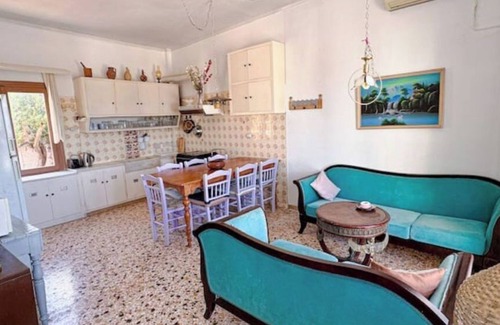 Aegina Town Apartment | F5 seafront apartment with rooftop sea view