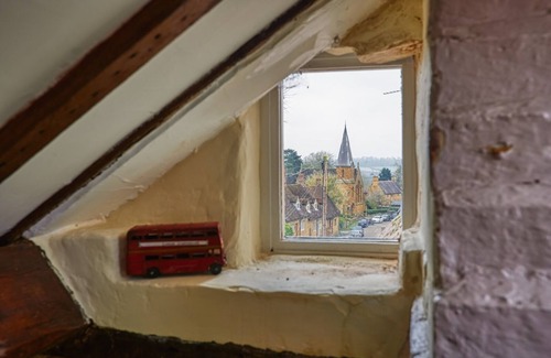 Avon Dassett Cottage | Fab 2 Bed Cotswolds Cottage with Private Courtyard