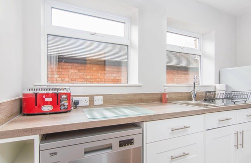 Loughborough Apartment | Fab Apartment - close to university - sleeps six