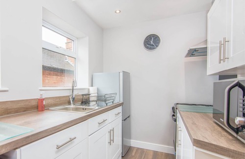 Loughborough Apartment | Fab Apartment - close to university - sleeps six