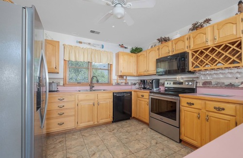 Monteray Shores House | Fab Family Vacation Home. Great Location w/Private Pool, Hot Tub & Foosball