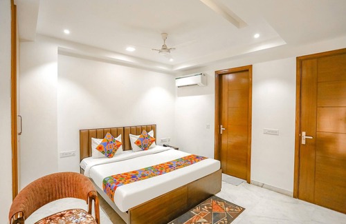 Dwarka Hotel | Fabexpress Aerosky Deluxe