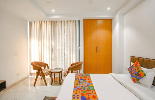 Dwarka Hotel | Fabexpress Aerosky Deluxe