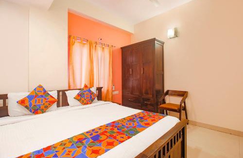 Kondapur Hotel | FabExpress Corner Courtyard - Nr Botanical Garden, Kondapur