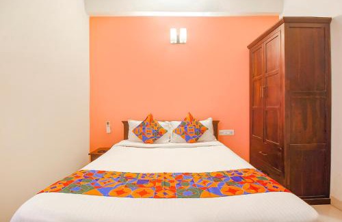 Kondapur Hotel | FabExpress Corner Courtyard - Nr Botanical Garden, Kondapur