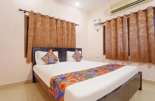 Vadapalani Hotel | FabExpress Earth - Nr Vadapalani Murugan Temple, Vadapalani