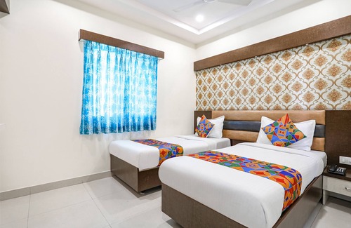 Nerul Hotel | Fabexpress Geeta Palace