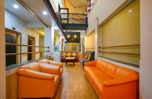 Chembur East Hotel | FabExpress Manas Residency