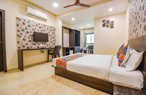 Wagholi Hotel | Fabexpress Mantra Deluxe