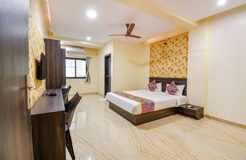Wagholi Hotel | Fabexpress Mantra Deluxe