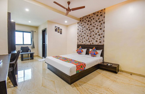 Wagholi Hotel | Fabexpress Mantra Deluxe