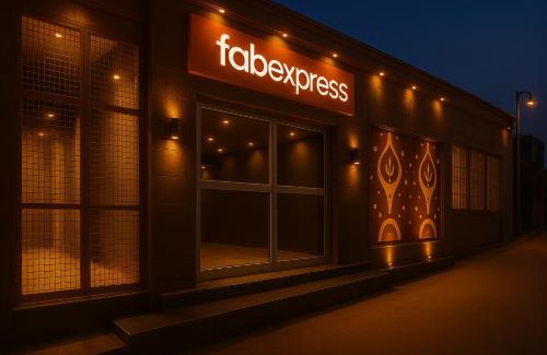 Haraiya Hotel | FabExpress Shree Ram Aadhar 900 Mtr from Ram mandir