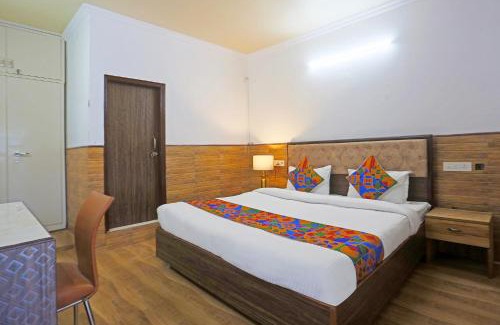 Sector D Hotel | FabExpress Vasant Villa - Near ILBS Hospital