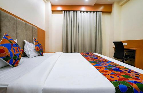 Kalina Hotel | FabHotel 7 Square - Nr BKC
