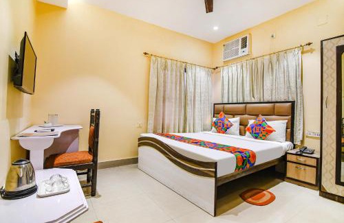 Sector 1 Hotel | FabHotel Aayash - Nr City Center Metro Station